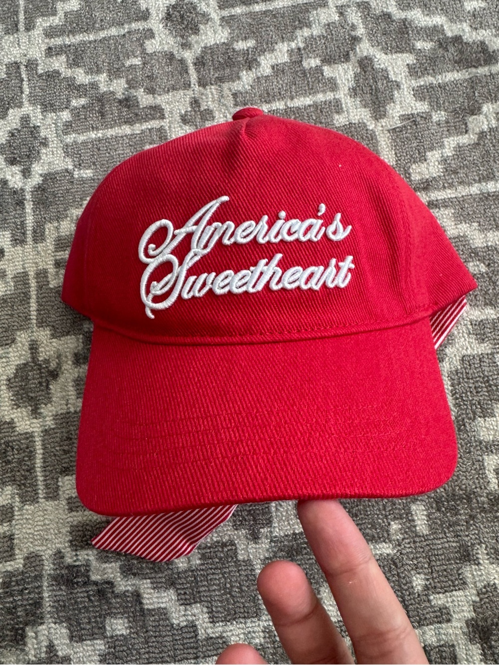 No Boundaries America’s Sweetheart Red Bow Baseball Cap One Size
